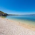 Heni2 * Vrbnik (Primorje-Gorski Kotar)