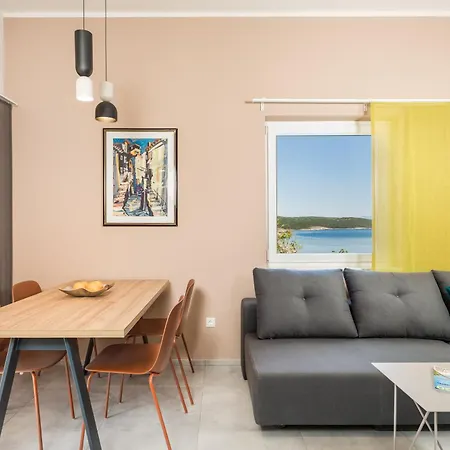Heni2 Apartment *